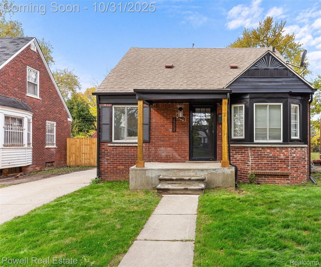 9015 Cloverlawn Street, Detroit city