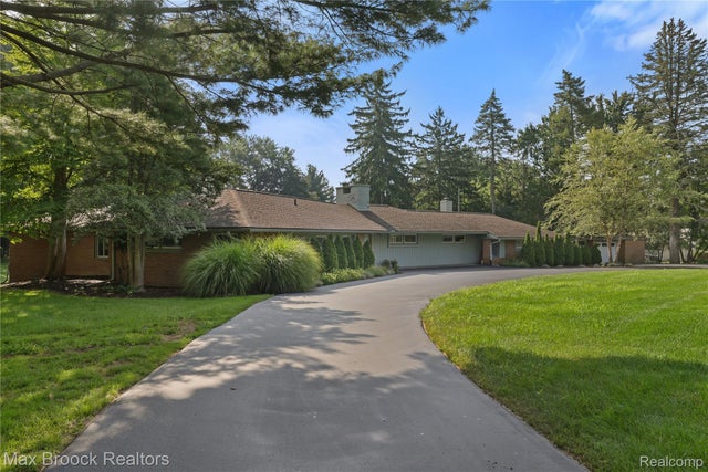 30500 Rosemond Drive, Franklin village