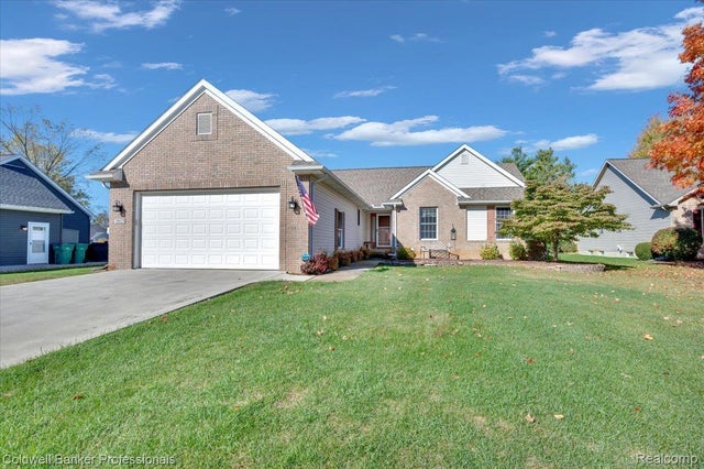 3803 Wedgewood Drive, Elba township