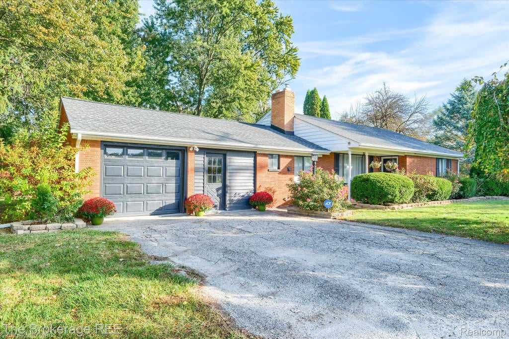 9223 Lapeer Road, Davison city