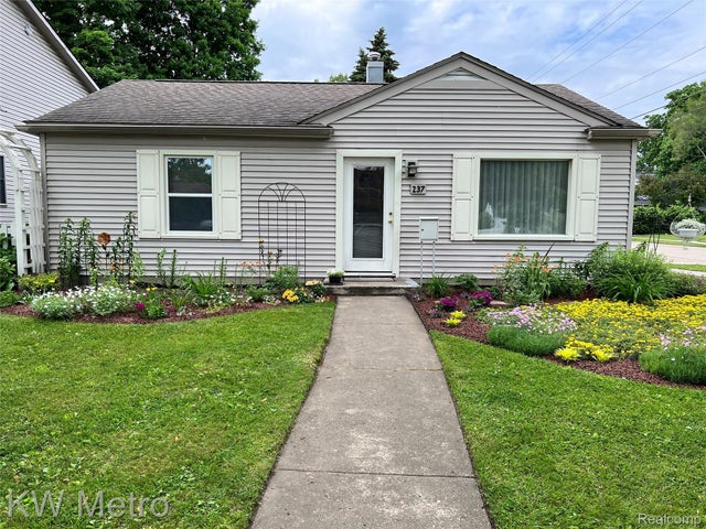 237 Woodlawn Avenue, Royal Oak city