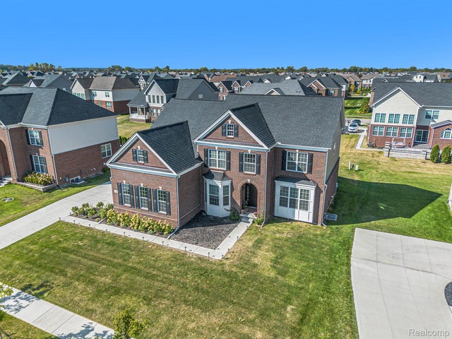 51026 Meadowlands, Canton charter township