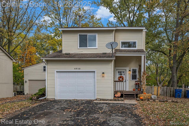 4910 Chipman Drive, Waterford charter township