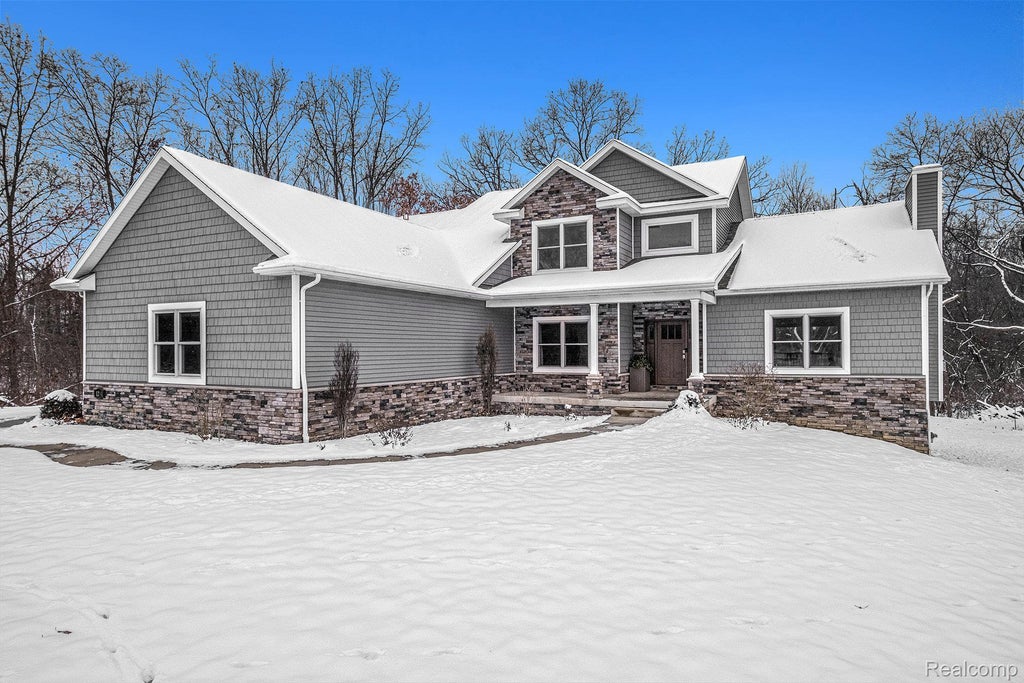 1281 Victoria Lane, Fenton charter township