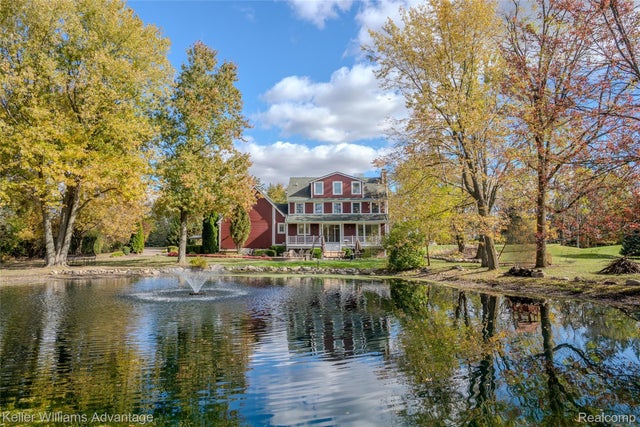 21255 Chubb Road, Lyon charter township