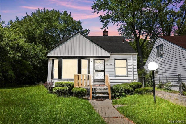 19357 Blackstone Street, Detroit city