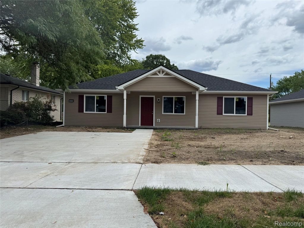 23278 Wellington Avenue, Warren city