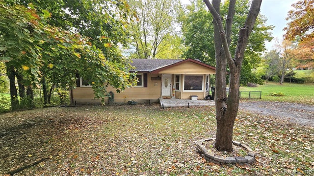 10584 Kenrich Drive, Green Oak township