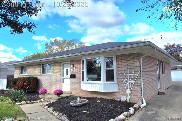 13311 Picadilly, Macomb township