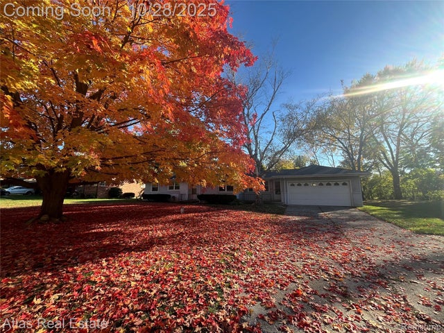 1032 Kennebec Road, Grand Blanc city