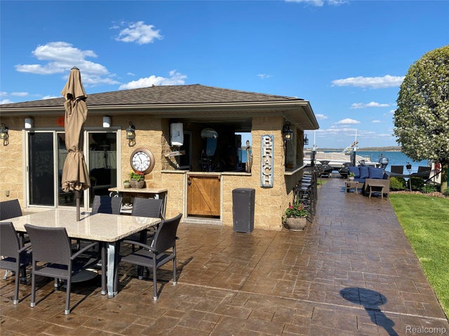 177 Biddle Avenue, Wyandotte city