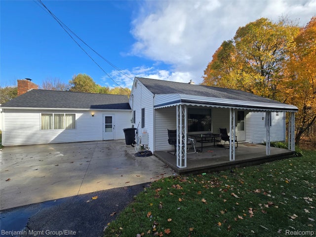 151 S Mapleleaf Road, Lapeer city