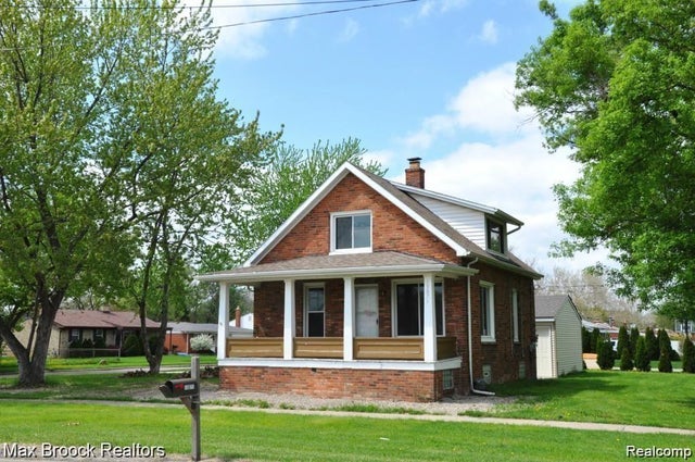 13071 E 13 Mile Road, Warren city