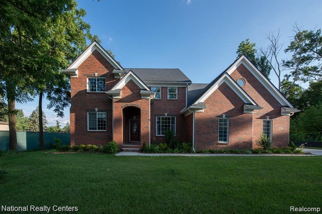 30527 W 11 Mile Road, Farmington city