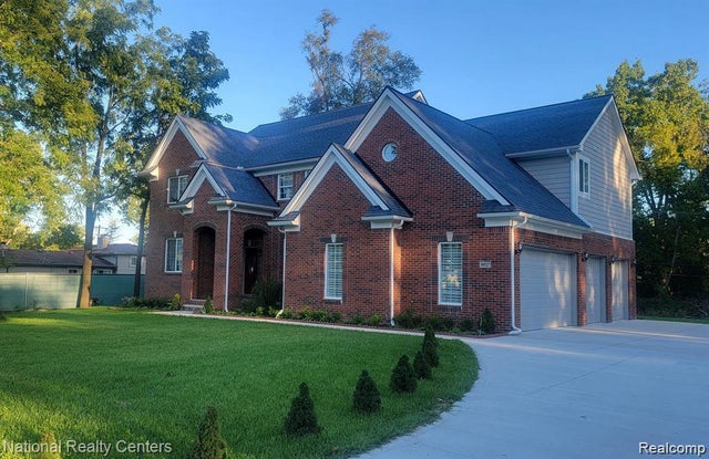 30527 W 11 Mile Road, Farmington city