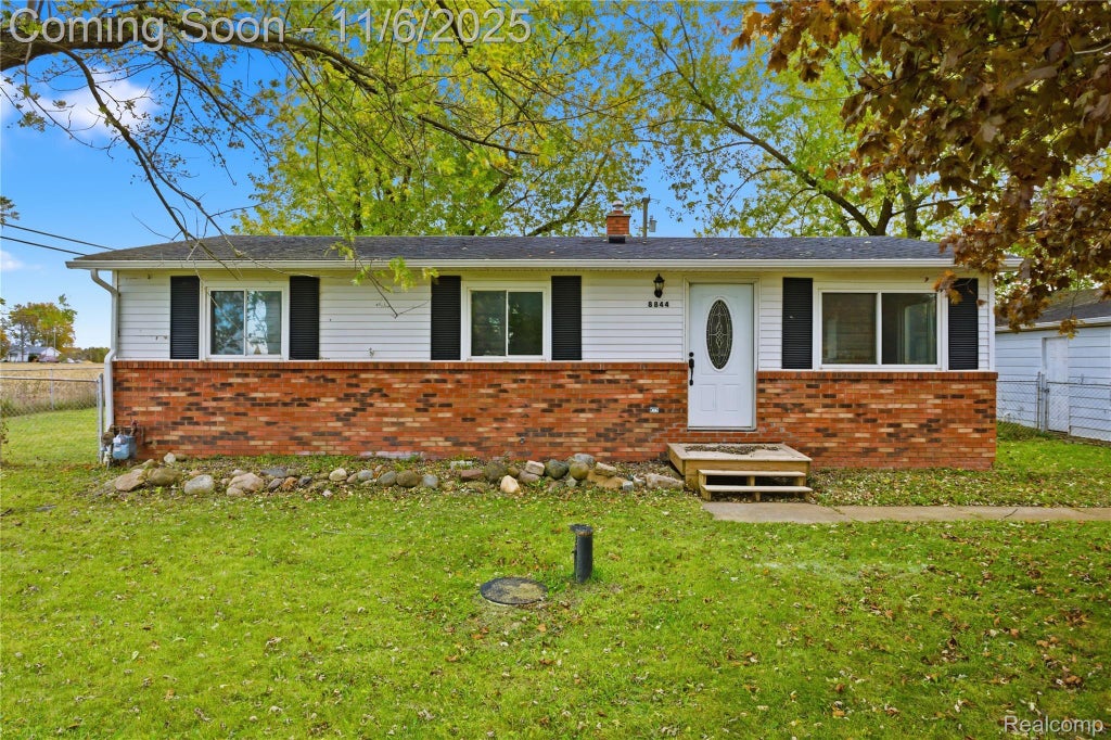 8844 Weldwood Drive, London township