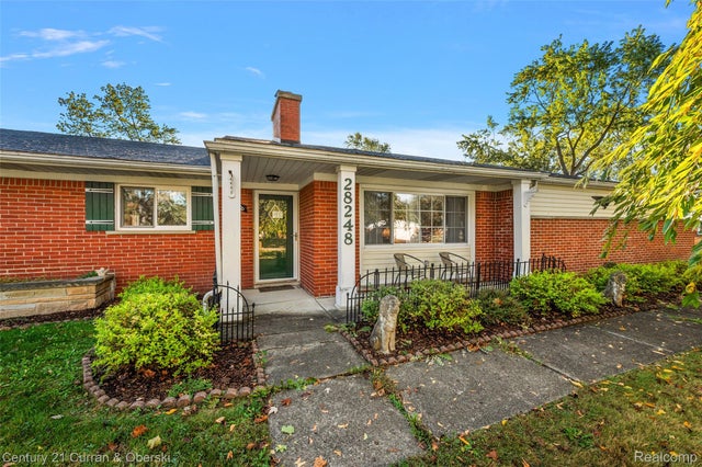 28248 Bayberry Road, Farmington city