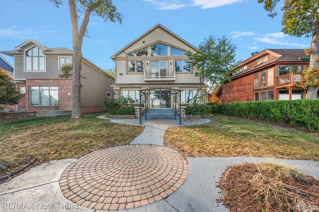 727 Mcdougal Drive, Waterford charter township