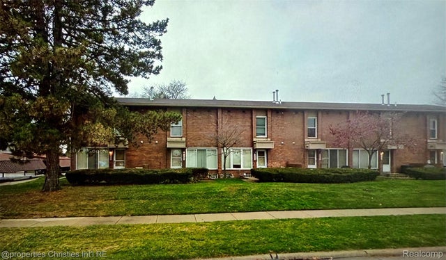 32651 5 Mile Road 15, Livonia city