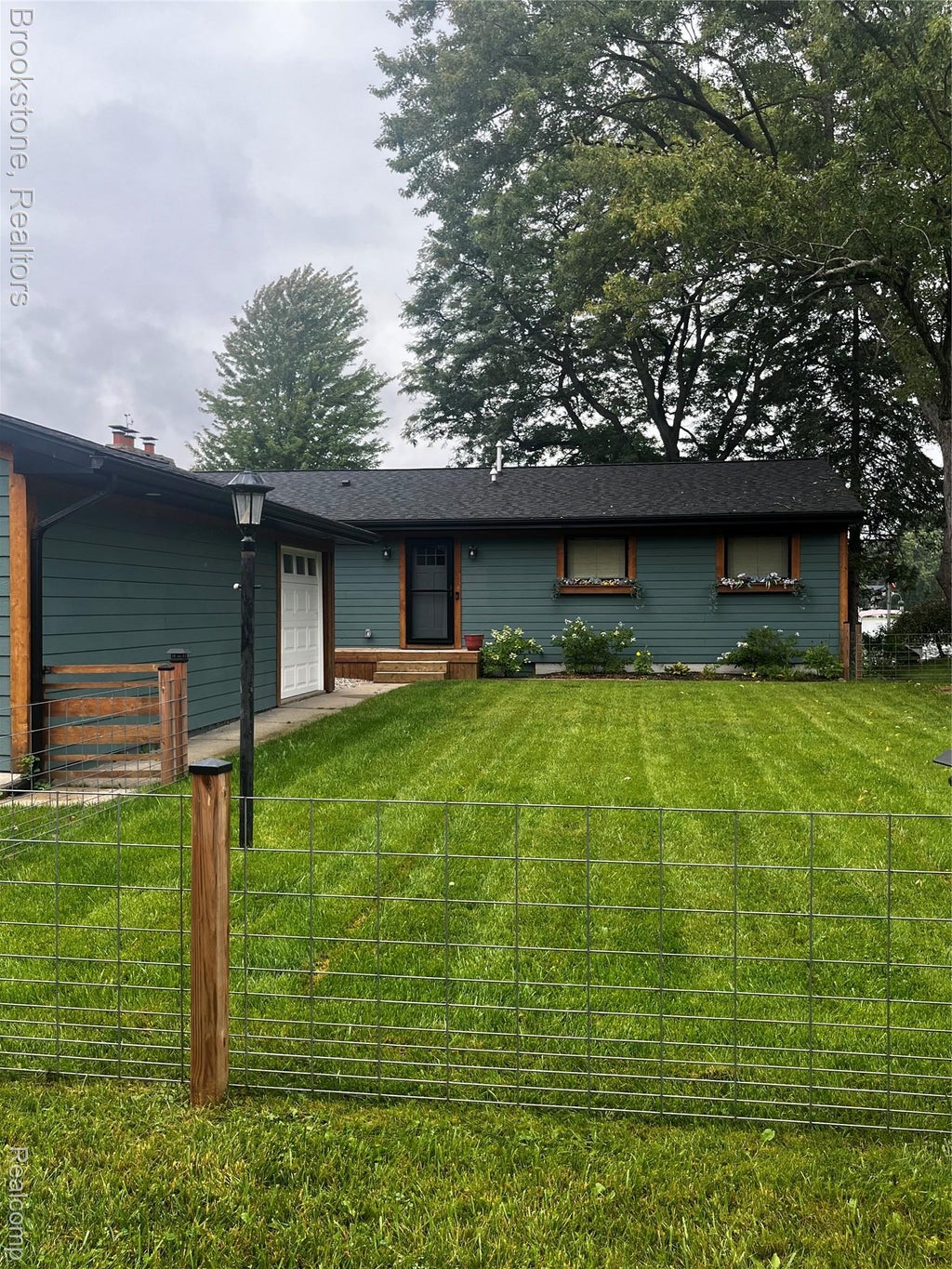 1922 Lake Pointe Drive, Ortonville village