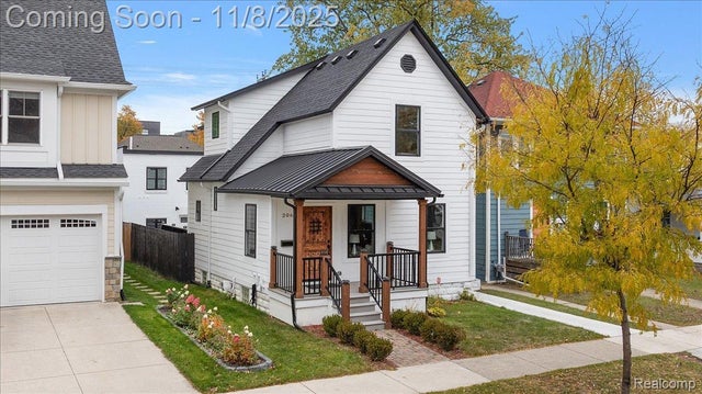 206 N Washington Avenue, Royal Oak city