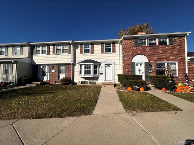 19585 Mariner Court 383, Northville city