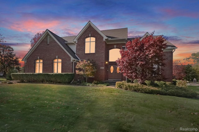 6573 Tree Knoll Drive, Troy city