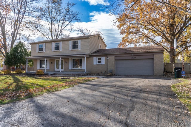 25315 Lyncastle Street, Farmington city