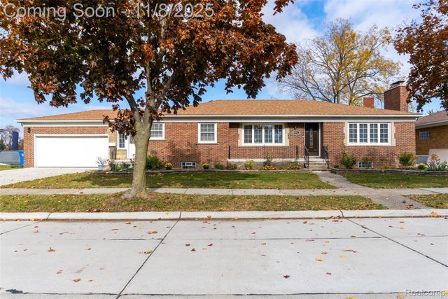 8153 Racine Road, Warren city