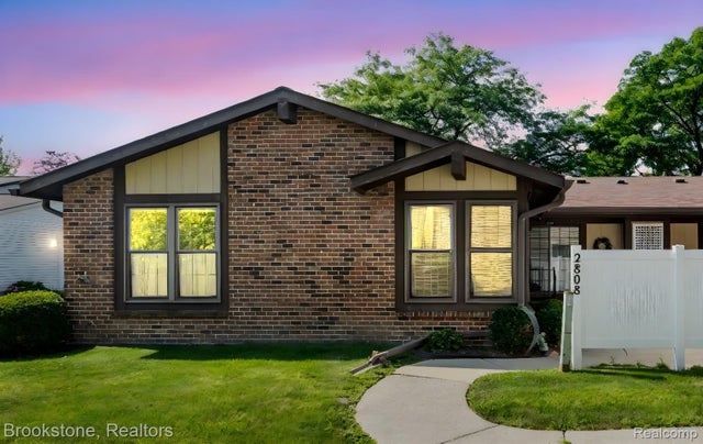 2808 Roundtree Drive, Troy city