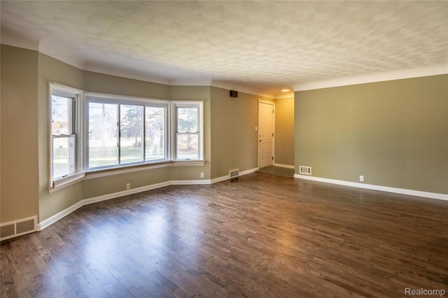 8354 Fenton Road, Grand Blanc city