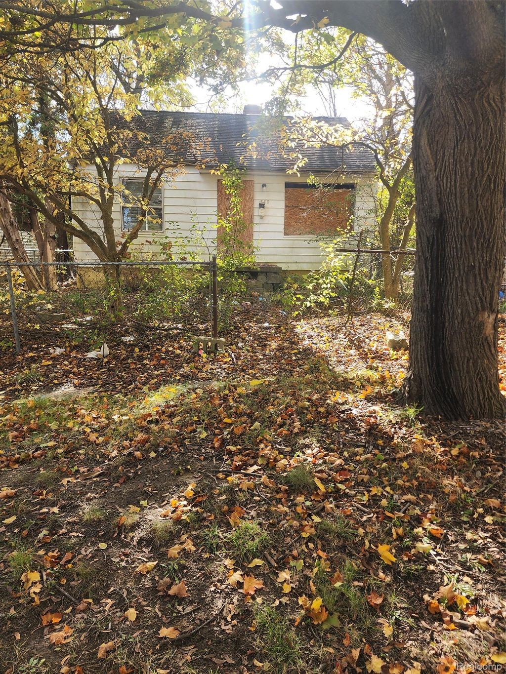 350 E Mott Avenue, Flint city