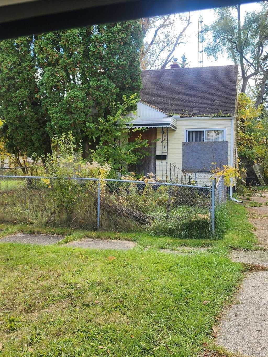 525 W Pulaski Avenue, Flint city