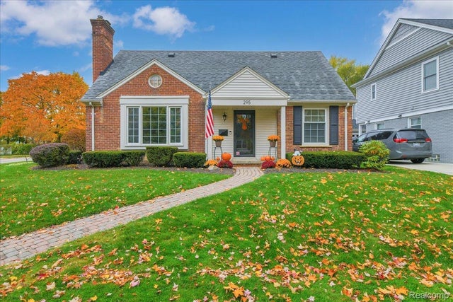 295 Pacific Street, Plymouth city