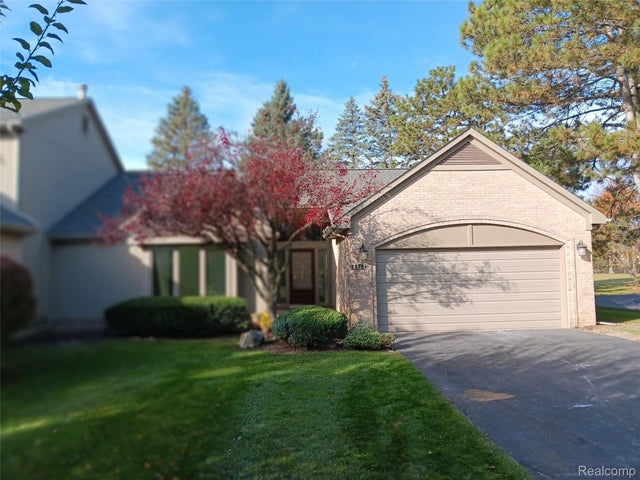 33786 Vista Drive, Farmington Hills city