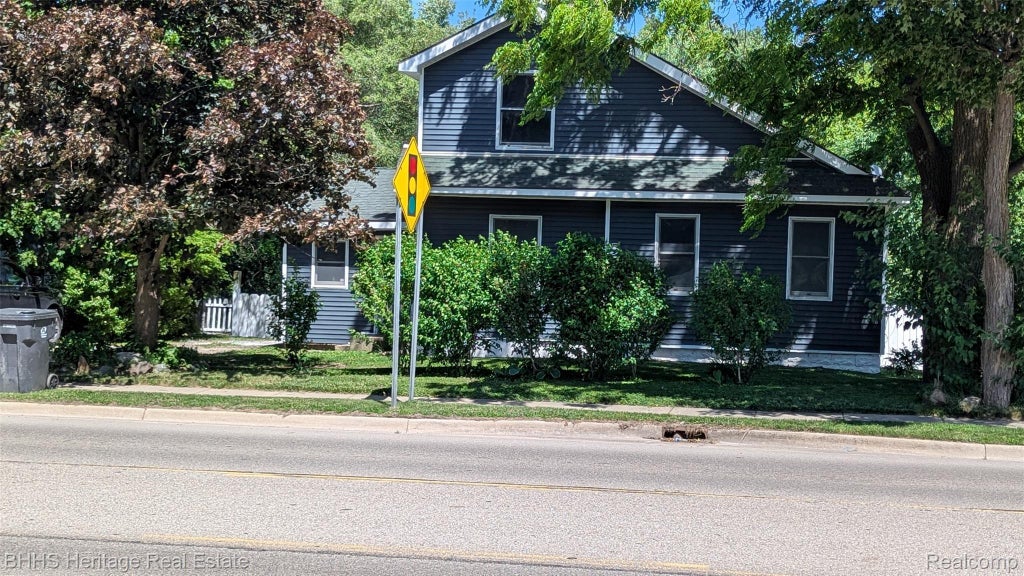 909 S Michigan Avenue, Howell city