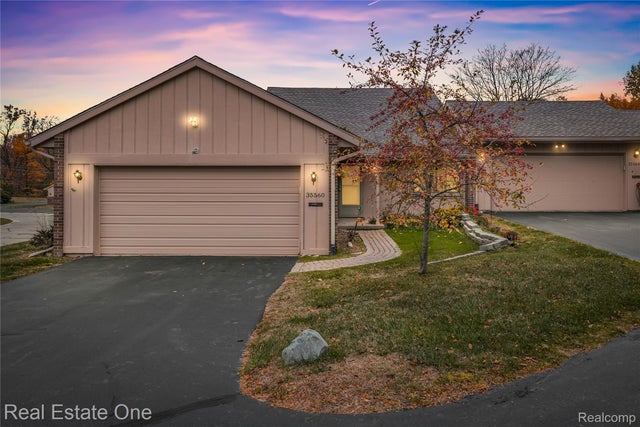 35560 Heritage Lane 55, Farmington city