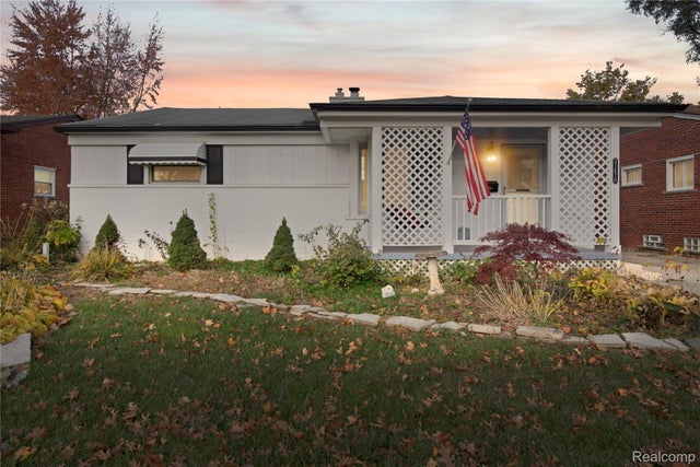 31670 Mackenzie Drive, Westland city