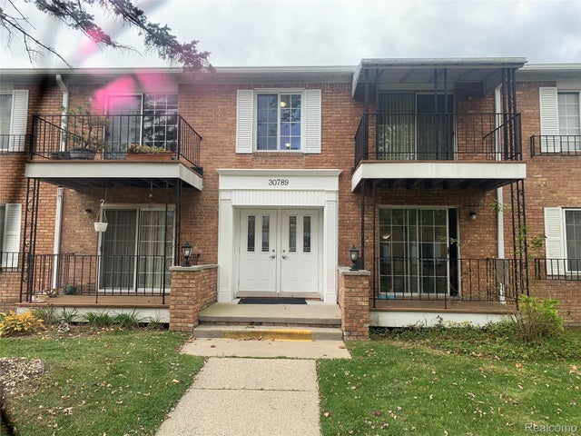 30789 Shiawassee Road 12b, Farmington city