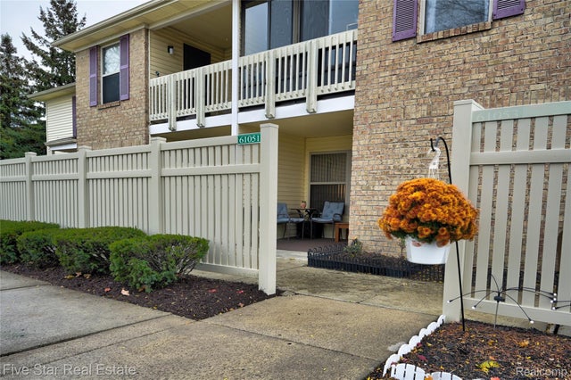 61051 Greenwood Drive, South Lyon city