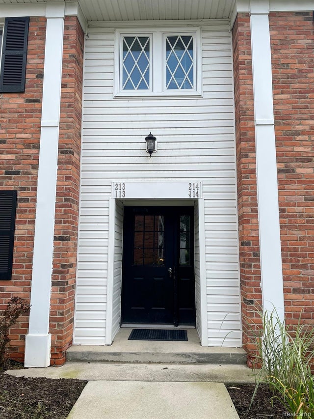 525 Fairbrook 29, Northville city