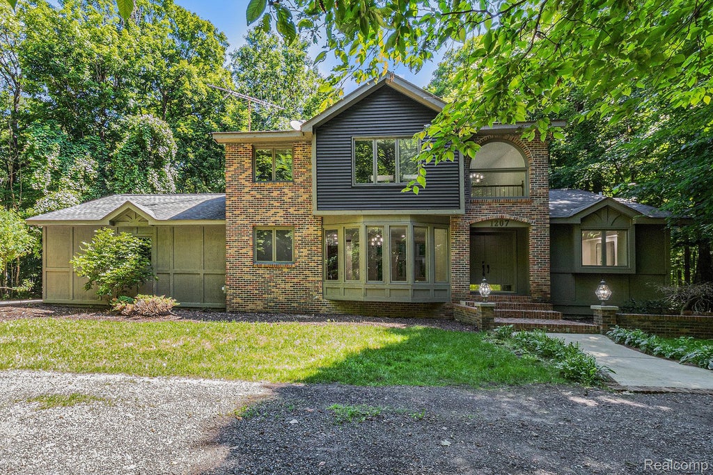 1207 Sugarbush Drive, Lapeer city