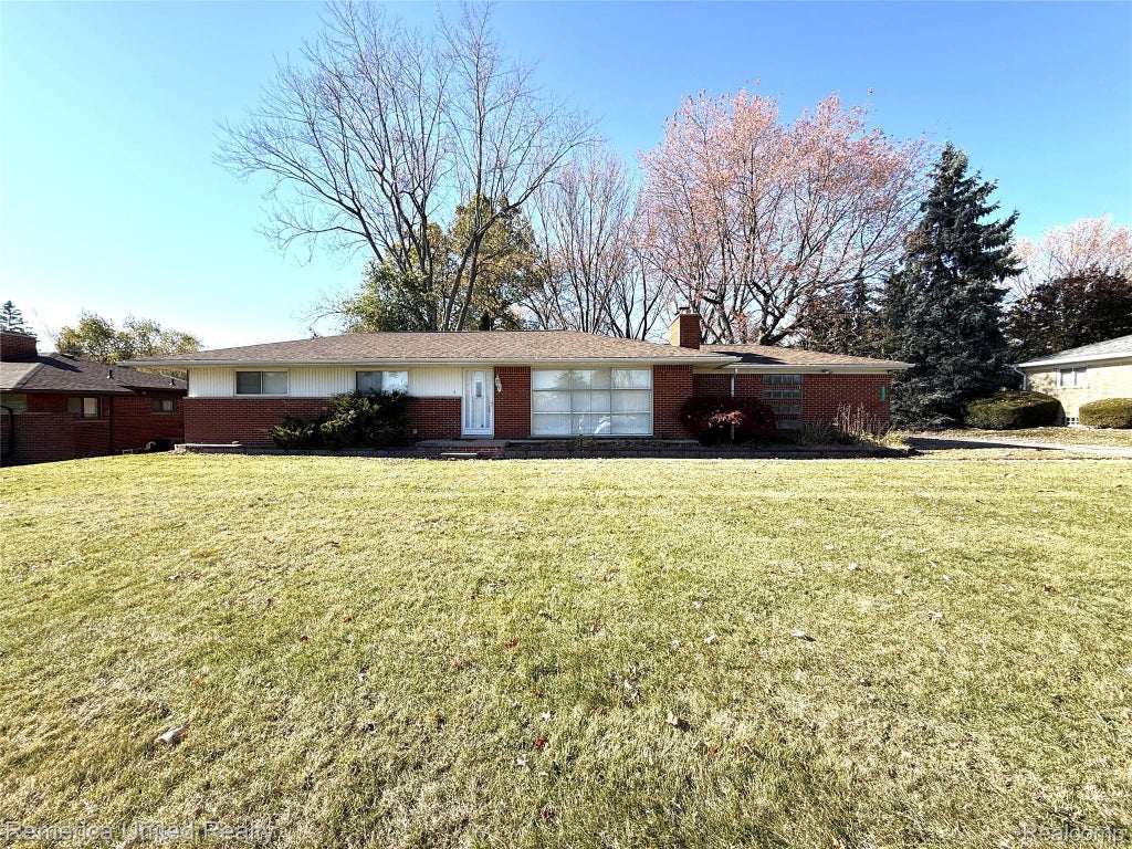 28231 Farmington Road, Farmington Hills city
