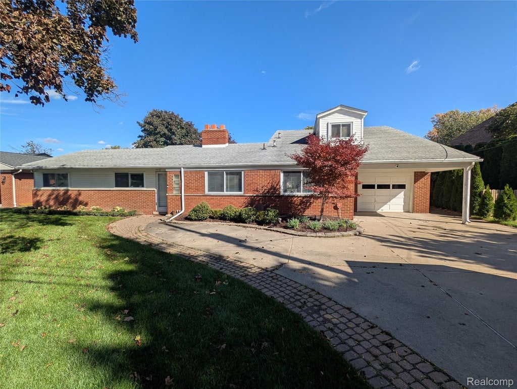 41432 Windmill Street, Harrison charter township