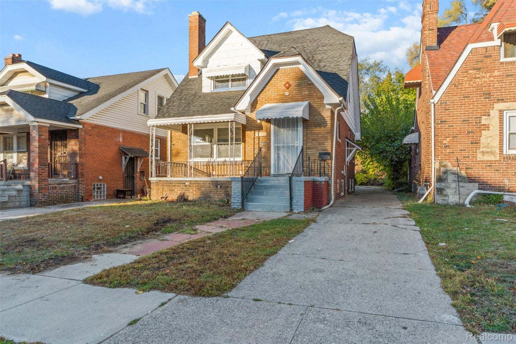 15909 Woodingham Drive, Detroit city