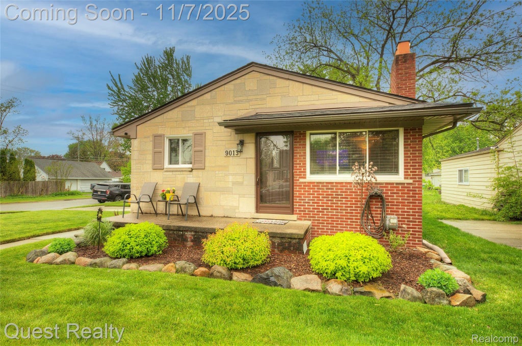 9013 Oporto Street, Livonia city