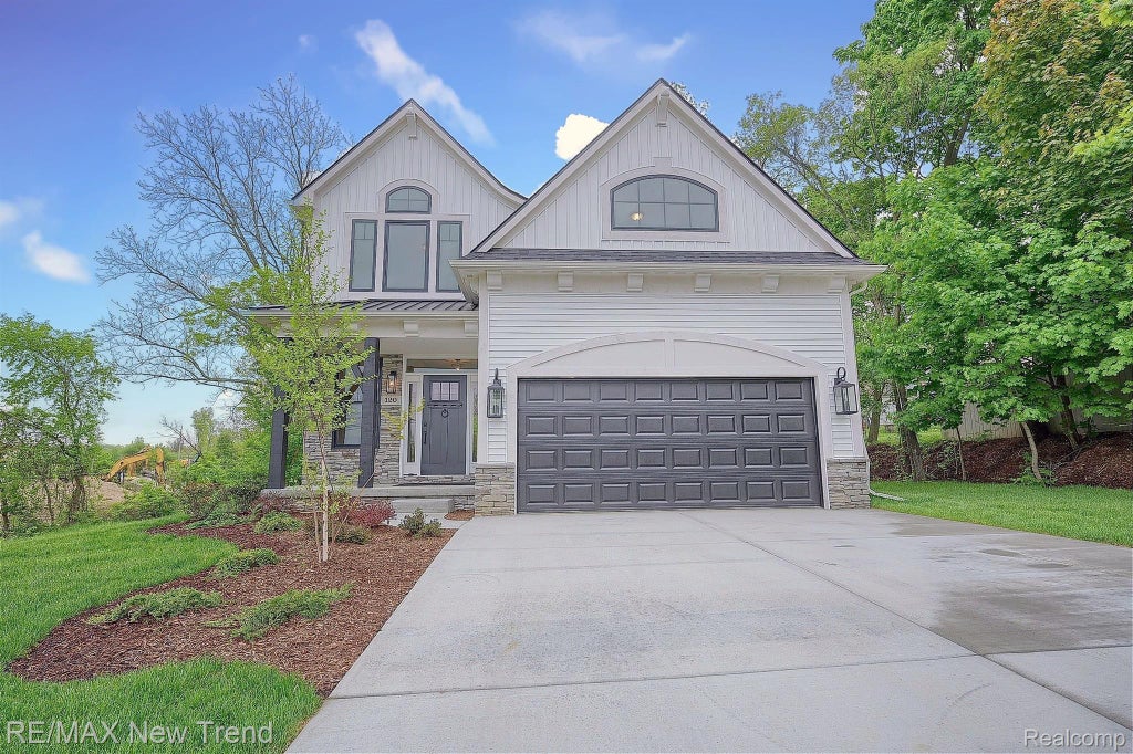 120 W Summit Street, Milford village