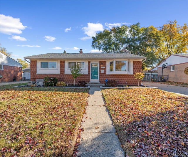 6838 Moccasin Street, Westland city