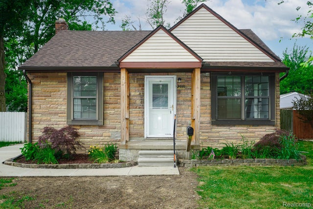 3911 Thomas Avenue, Berkley city