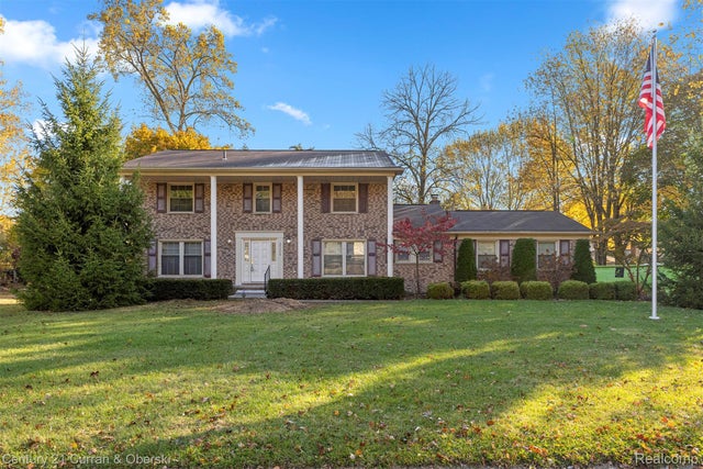 29260 New Bradford, Farmington Hills city